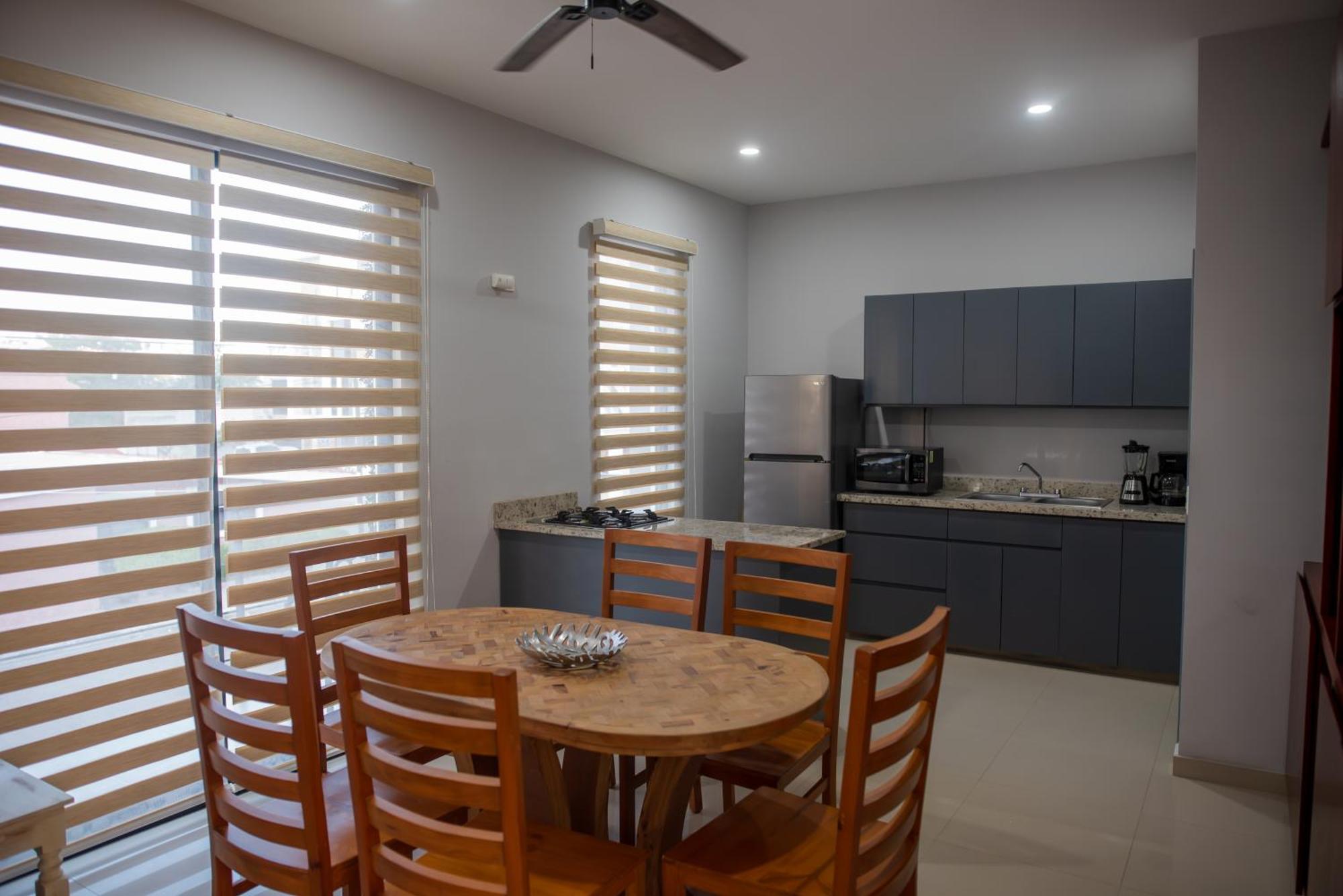 2Br/2Ba Condo 1 Block To Ocean! - Unit 3 Масатлан Экстерьер фото