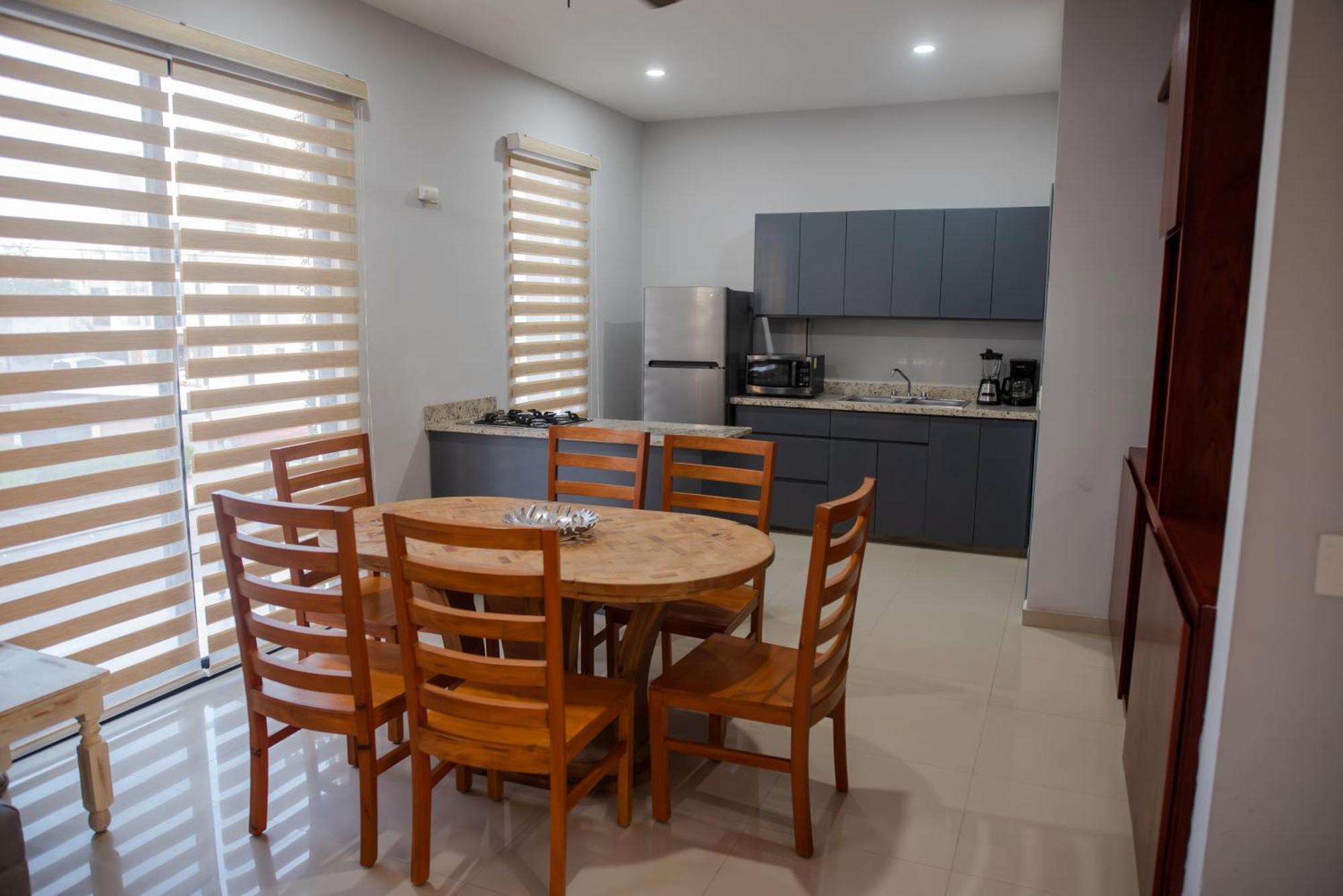 2Br/2Ba Condo 1 Block To Ocean! - Unit 3 Масатлан Экстерьер фото